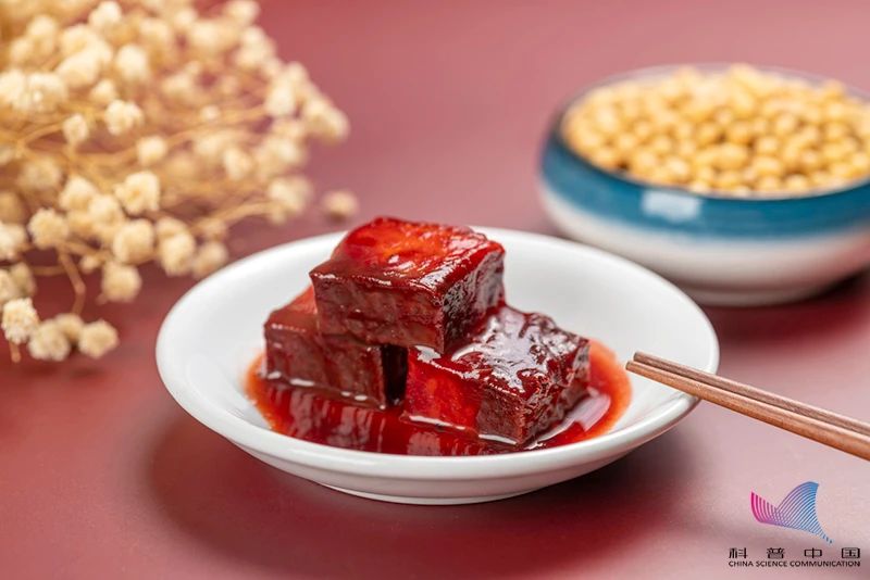 腐乳  是一種對人體有益的調味品  該吃還是可以吃的  但注意不要過量