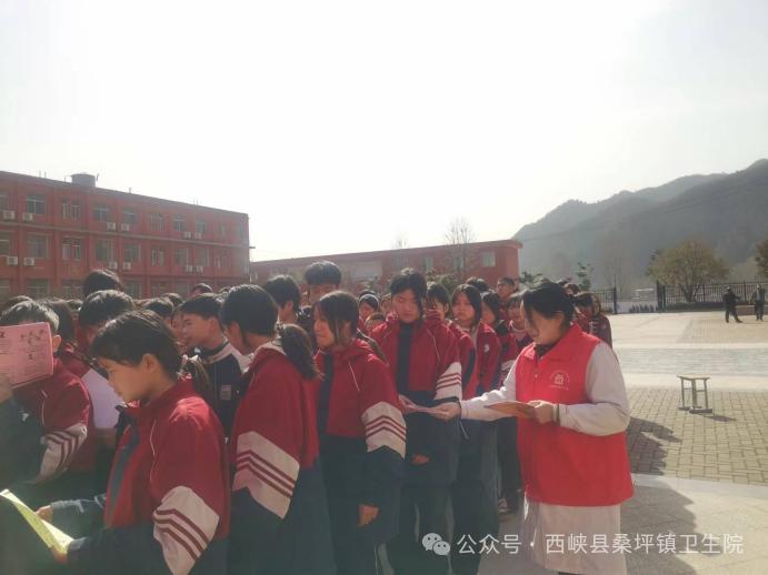 西峽縣桑坪鎮(zhèn)衛(wèi)生院開展第29個(gè)世界防治結(jié)核病日宣傳活動(dòng)