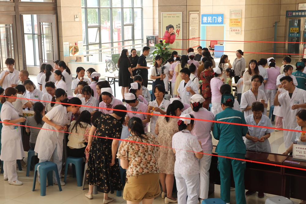 南陽醫(yī)專二附院舉行“濃情端午話傳承  歡樂共享暖人心”活動(dòng)